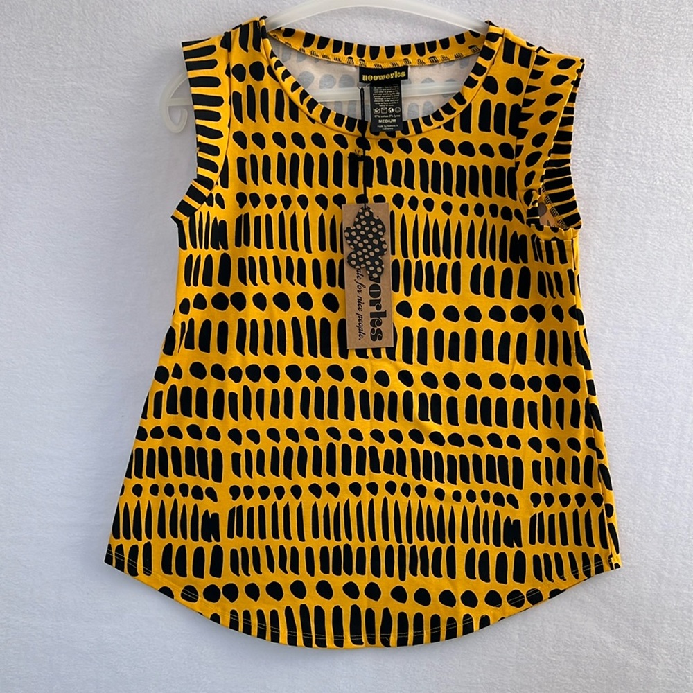 Nooworks Dorcas Code muscle tee medium